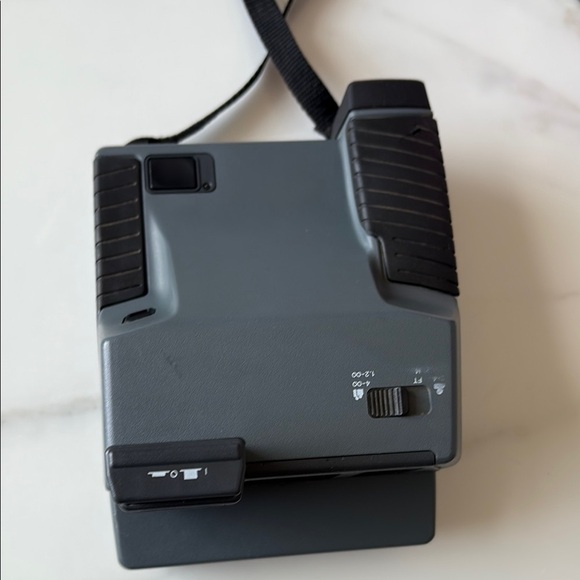 Polaroid Impulse Instant Camera - Black - Picture 3 of 5